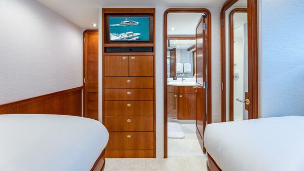 Westport Raised Pilothouse image