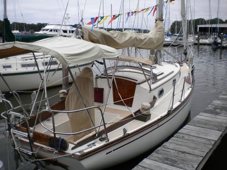 Cape Dory 30 image