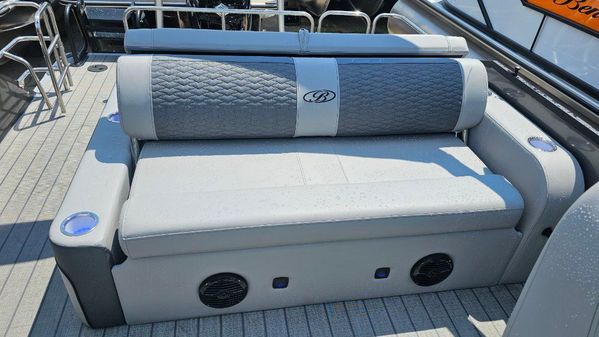 Bentley-pontoons ELITE-223-SWINGBACK image