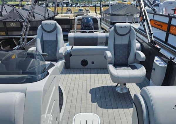 Bentley-pontoons ELITE-223-SWINGBACK image