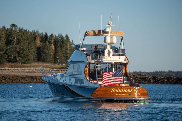 Hinckley Talaria 55 Flybridge - main image