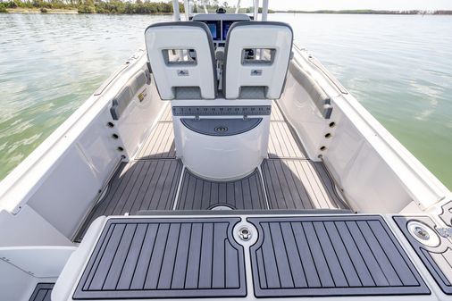 Aquasport 2500 Center Console image