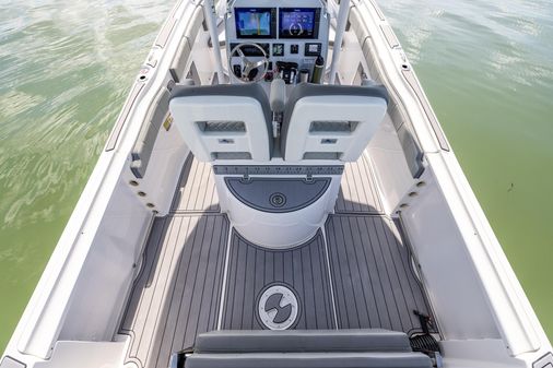 Aquasport 2500 Center Console image