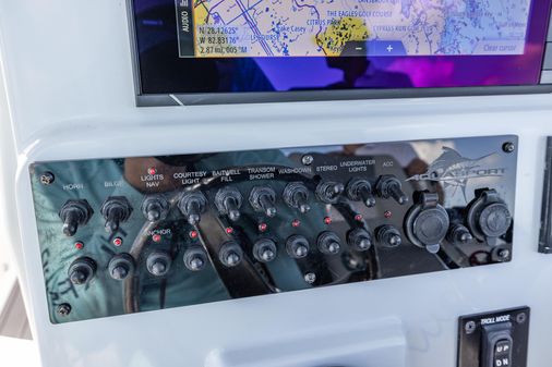 Aquasport 2500 Center Console image