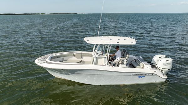 Aquasport 2500 Center Console image