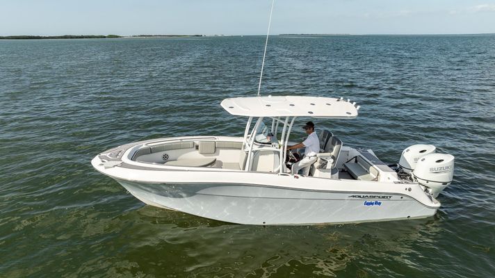 Aquasport 2500 Center Console - main image