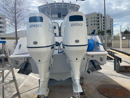 Aquasport 2500 Center Console image