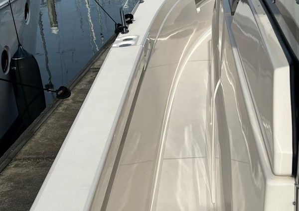 Tiara Yachts Q44 image