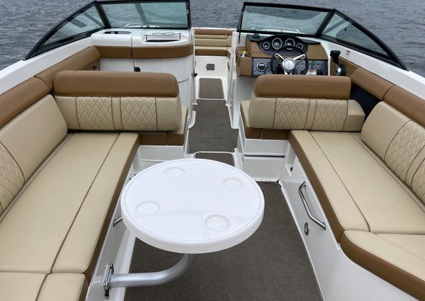 Sea-ray 270-SUNDECK-OUTBOARD image