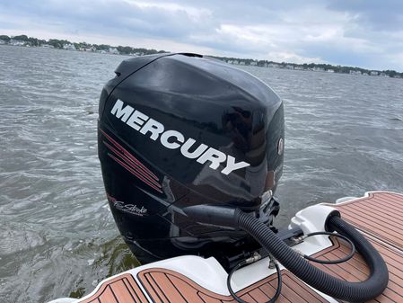 Sea-ray 270-SUNDECK-OUTBOARD image