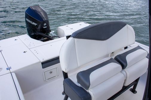 Robalo 226 Cayman image