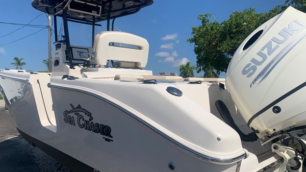Sea Chaser 27 HFC