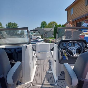 Yamaha Boats LIMITED image