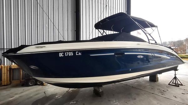 Sea Ray 270 Sundeck