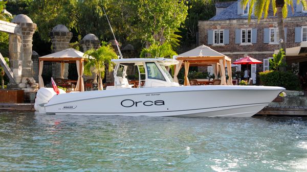 Boston Whaler 350 Outrage