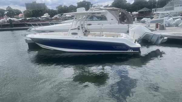 Boston Whaler 230 Outrage 