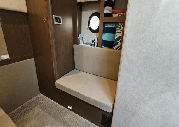 Sea Ray 350 Sundancer image