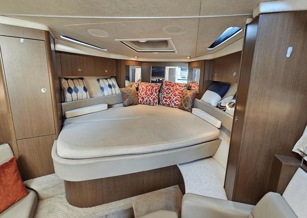 Sea Ray 350 Sundancer image