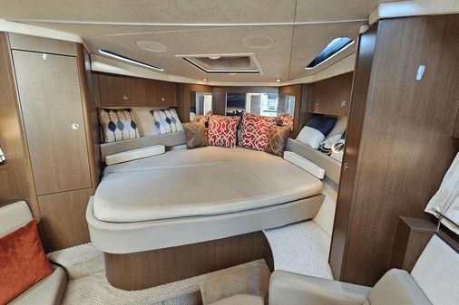 Sea Ray 350 Sundancer image