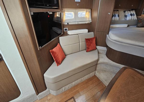 Sea Ray 350 Sundancer image