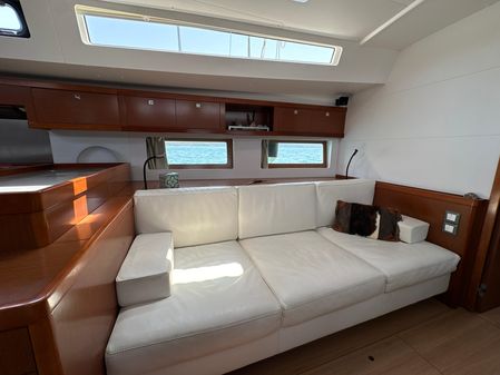 Beneteau Oceanis 55 image