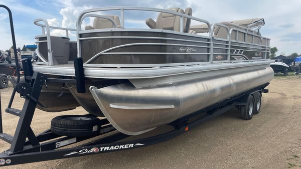 Sun Tracker Sportfish 24 XP3