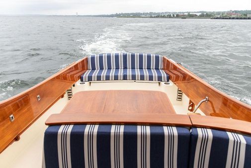 Hinckley Picnic Boat EP image