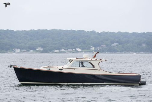 Hinckley Picnic Boat EP image