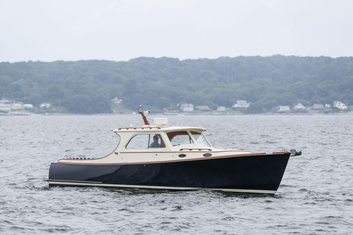 Hinckley Picnic Boat EP image