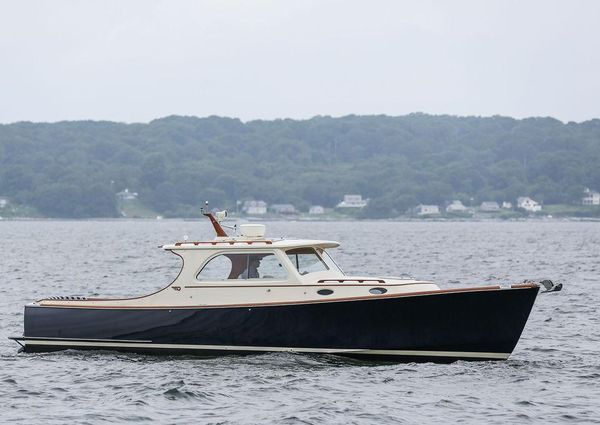 Hinckley Picnic Boat EP image