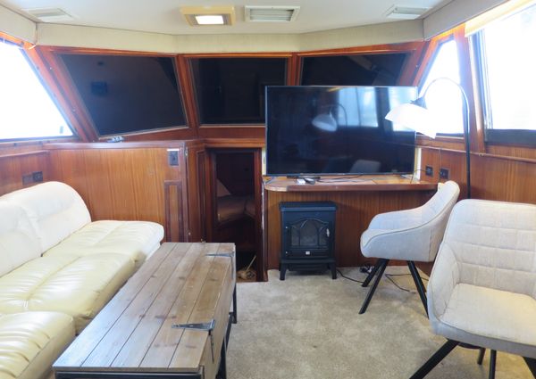 Hatteras 40-DOUBLE-CABIN image