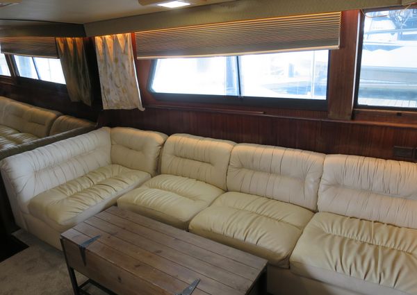 Hatteras 40-DOUBLE-CABIN image