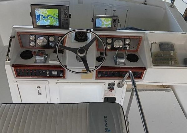 Hatteras 40-DOUBLE-CABIN image