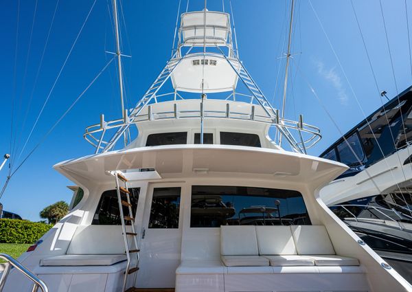 American Custom Enclosed Flybridge image