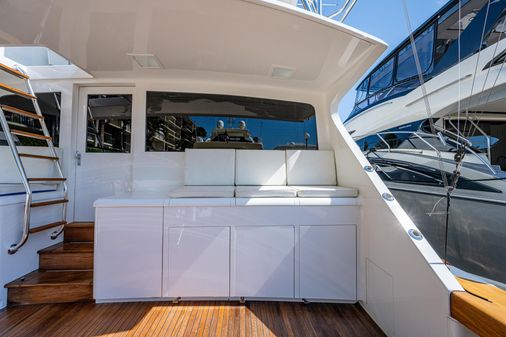 American Custom Enclosed Flybridge image