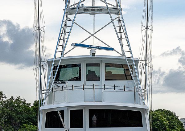 American Custom Enclosed Flybridge image