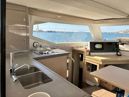 Fountaine Pajot Lucia 40 image