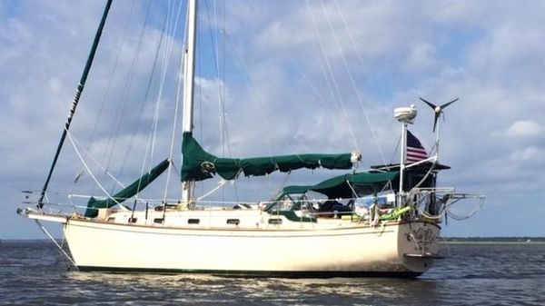 Island Packet 38 