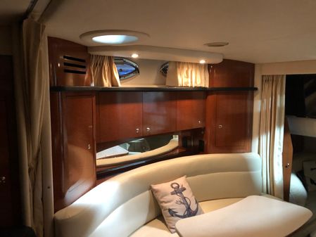 Sea Ray 320 Sundancer image