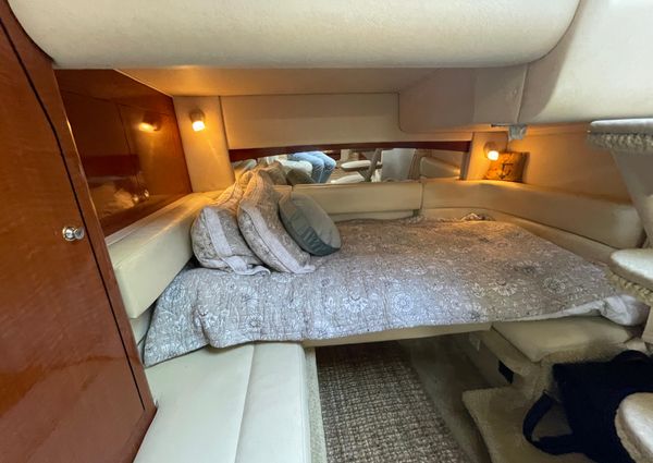 Sea Ray 320 Sundancer image