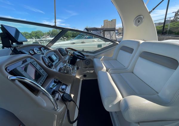 Sea Ray 320 Sundancer image