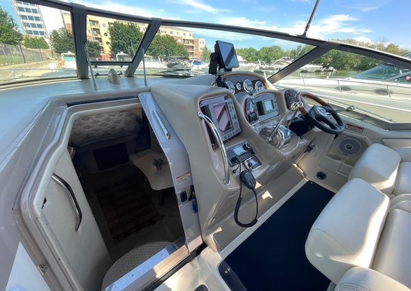 Sea Ray 320 Sundancer image