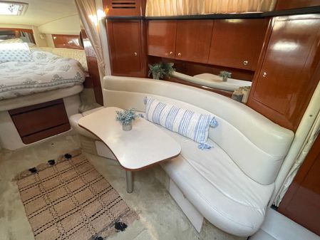 Sea Ray 320 Sundancer image