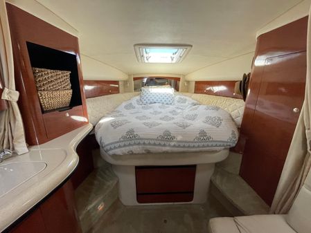 Sea Ray 320 Sundancer image