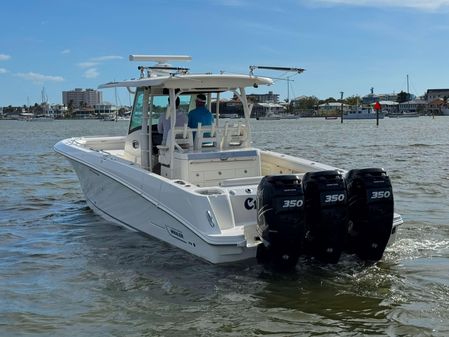 Boston Whaler 350 Outrage image