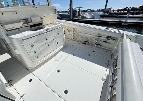 Boston Whaler 350 Outrage image