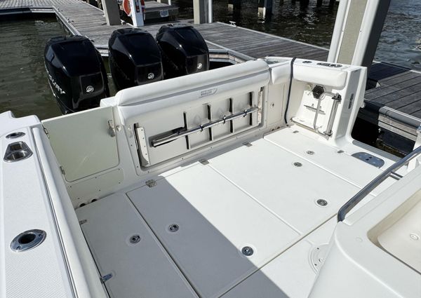 Boston Whaler 350 Outrage image