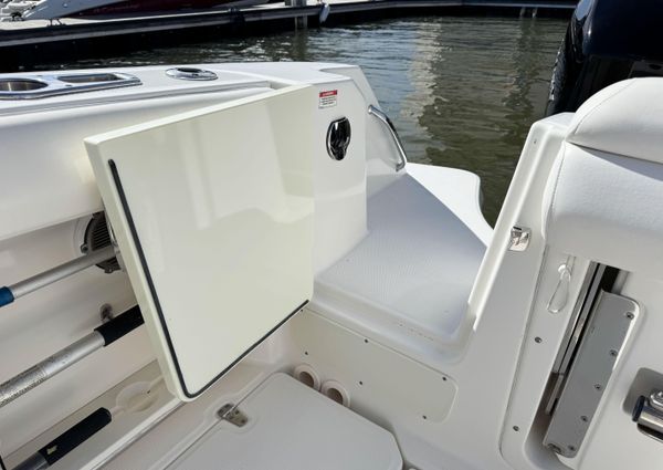 Boston Whaler 350 Outrage image