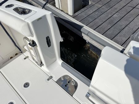 Boston Whaler 350 Outrage image