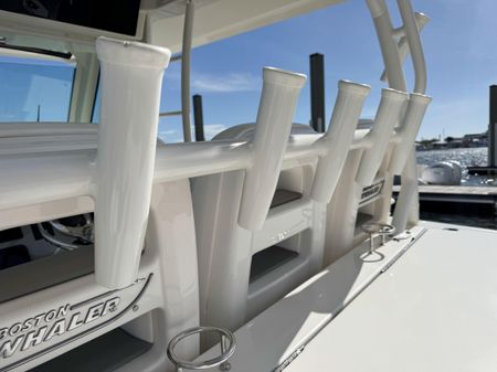 Boston Whaler 350 Outrage image